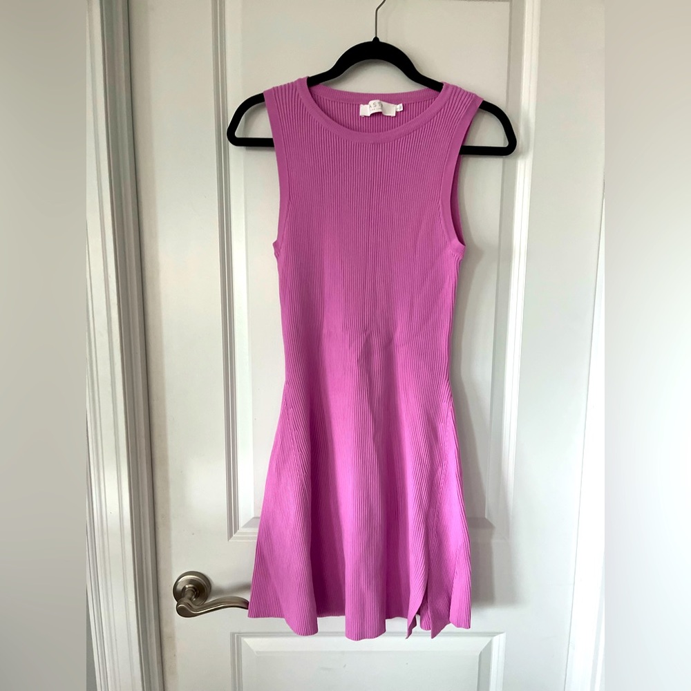 Pretty in pink , slimming dress Astr label